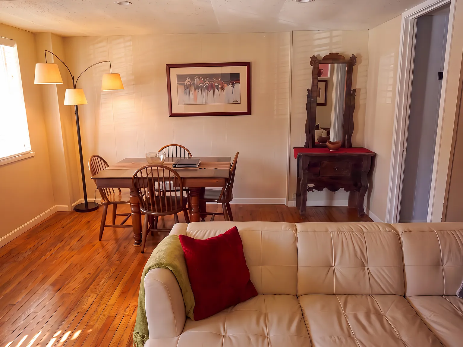 1 bed, 900 sqft, $1,690 — Photo 2