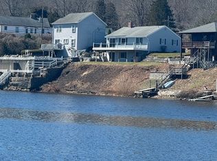 3 Summit Ave, East Lyme, CT 06333