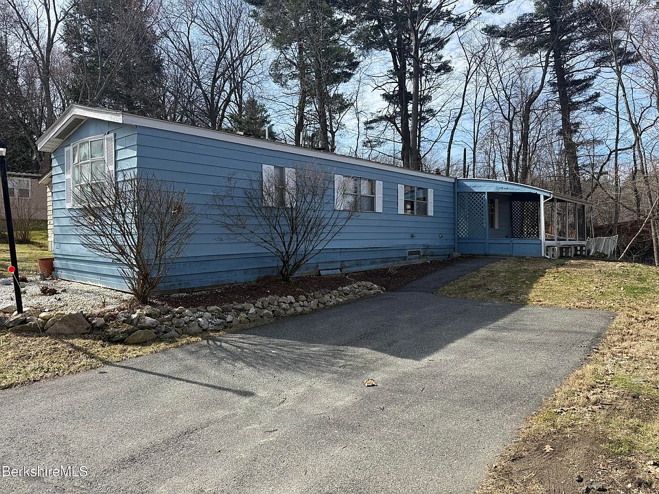 1st image of 30 Lakewood Dr
