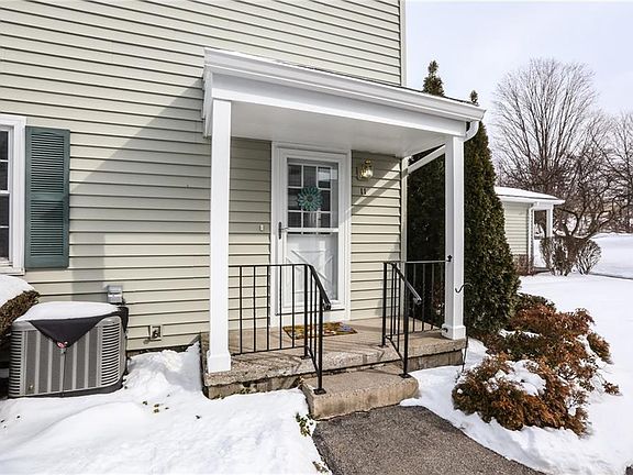3rd image of 11 Falcon Ln W