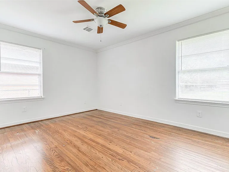 230 Bizerte St — Photo 20
