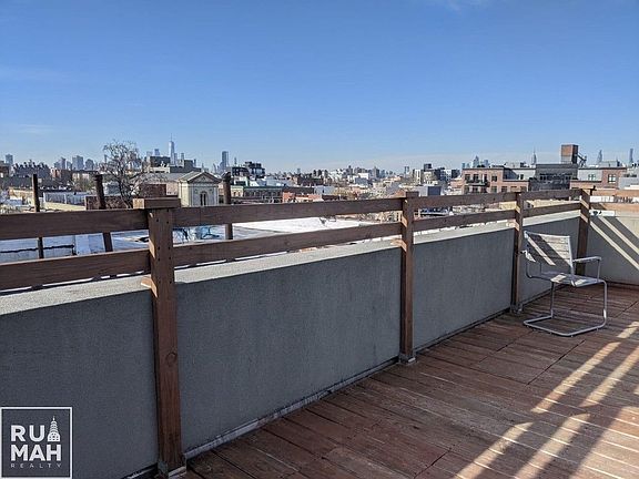 3rd image of 733 Lafayette Ave #1L