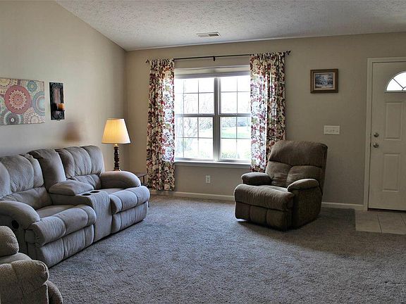 3rd image of 2304 Southaven Blvd