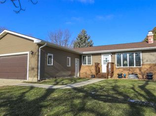 2042 Rainbow Dr, Waterloo, IA 50701