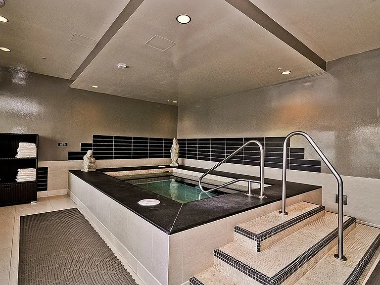 910 Lenora St #S303 — Photo 15