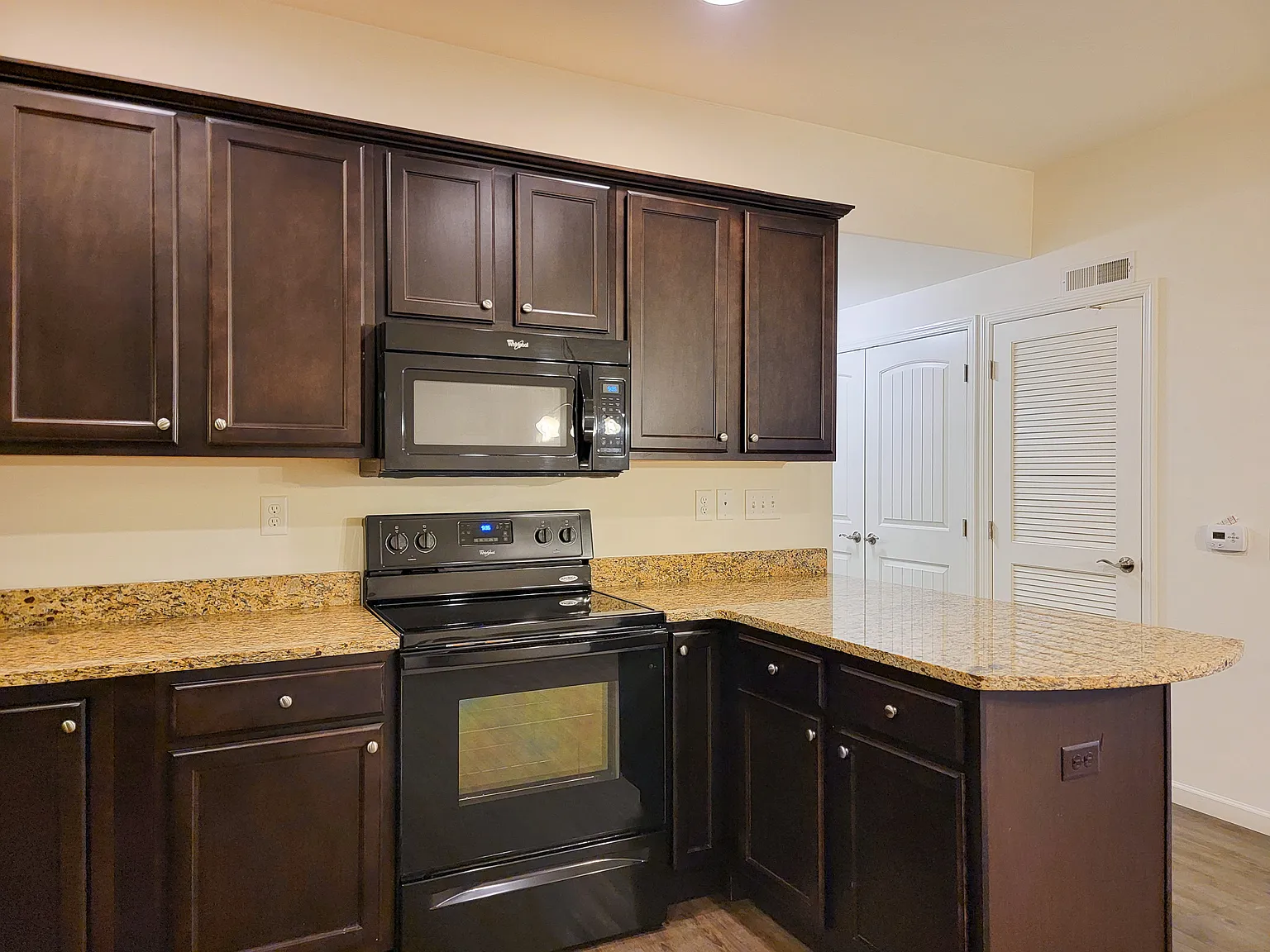 2 bed, 1170 sqft, $1,850 — Photo 4