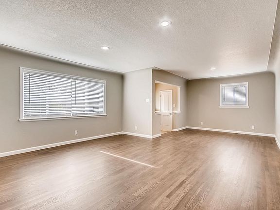 5th image of 2049 S Winona Ct