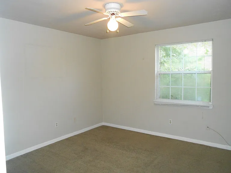 1909 E Bellevue Way — Photo 12