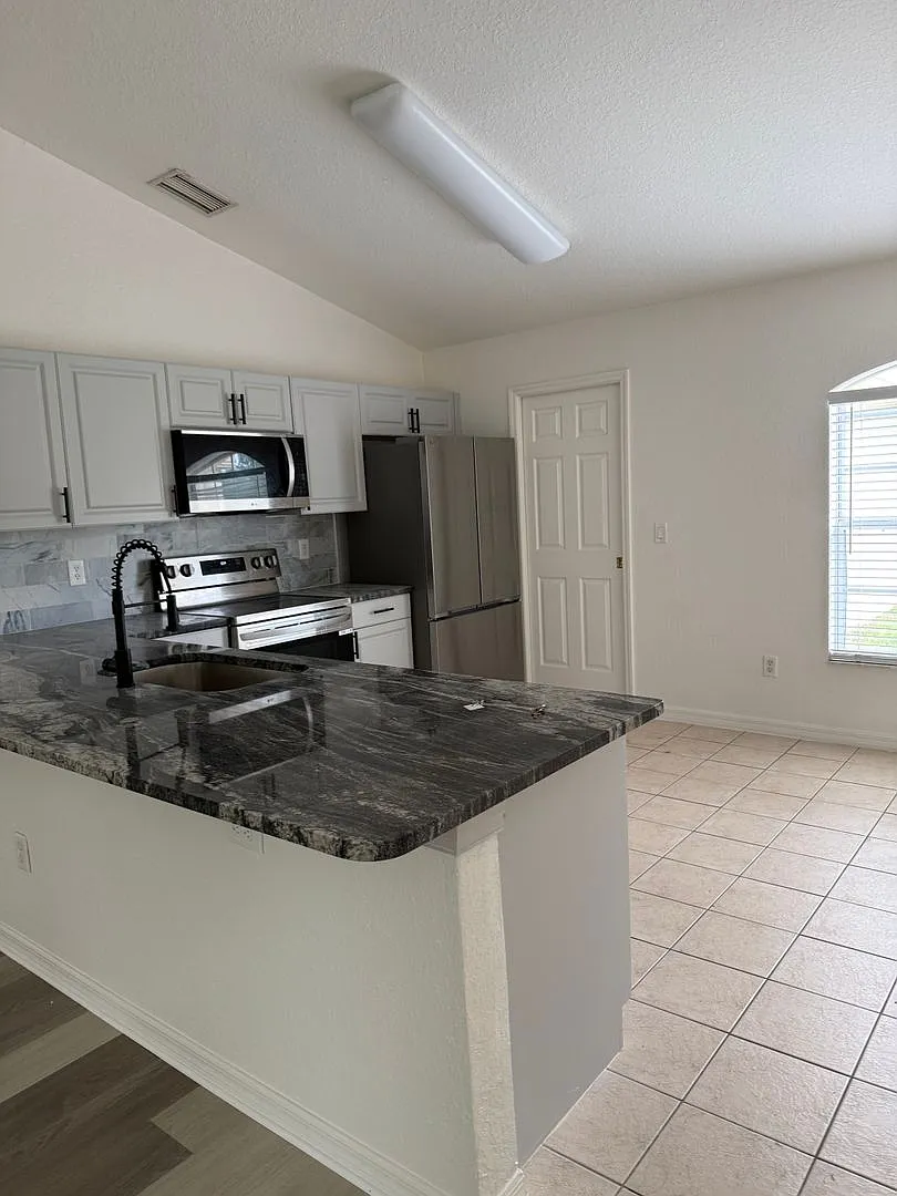 8161 SW 128 LOOP — Photo 3