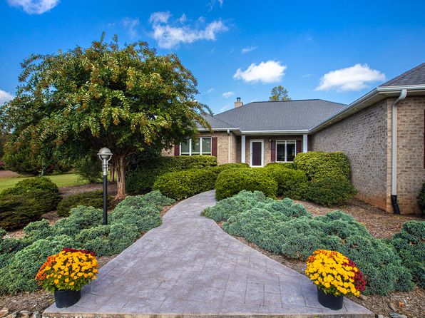 Waterfront Pittsylvania County Va Waterfront Homes For Sale 86 Homes Zillow