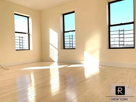 Rented by R New York | media 15