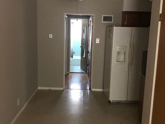 5th image of 4506 Jamieson Ave