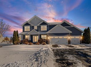 9635 Dunes Ln, Cottage Grove, MN 55016