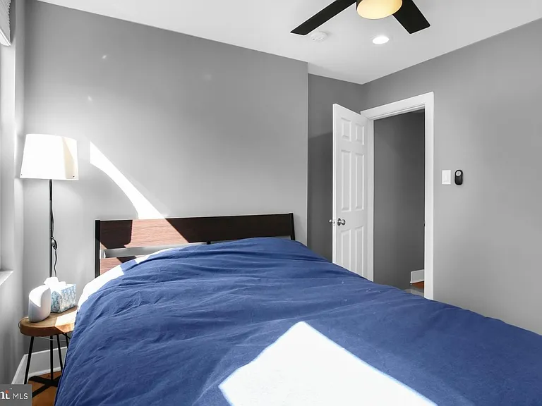 441 E Flora St — Photo 14