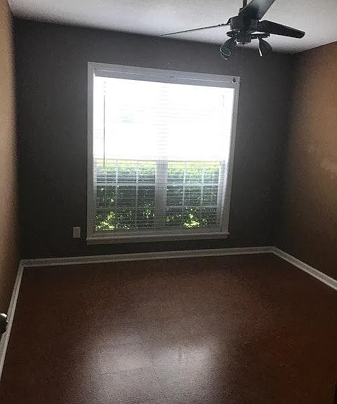 2512 Whitecliff Ln — Photo 15