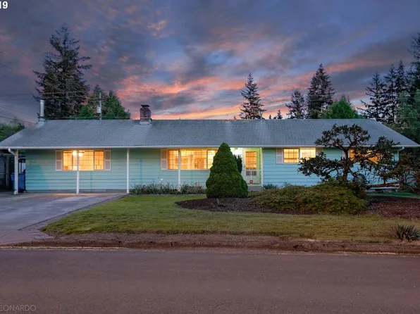 8301 NE Benton Dr, Vancouver, WA 98662