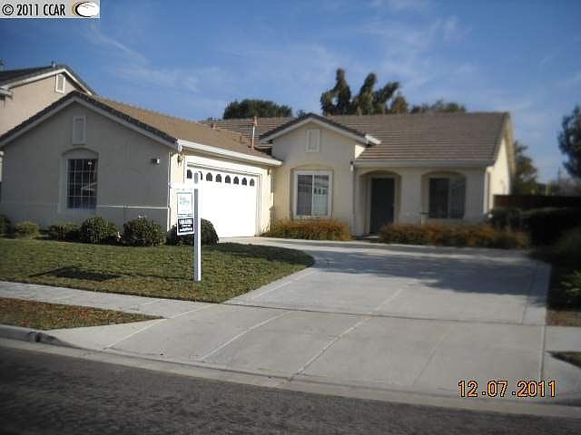 2nd image of 2000 Hedge Ave