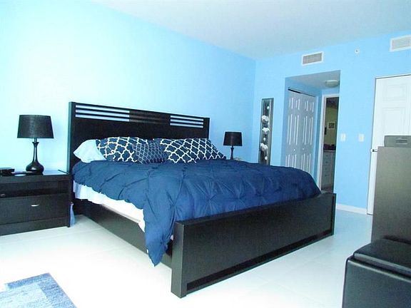 3rd image of 700 E Boynton Beach Blvd Unit 705