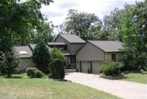 1st image of 5881 Woodbridge Ln