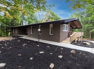 995 State Rd, Hinckley, OH 44233