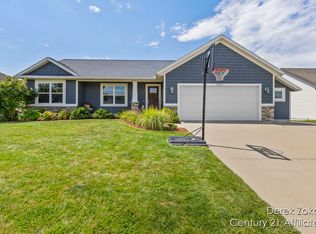 6609 Bradenwood Dr, Hudsonville, MI 49426