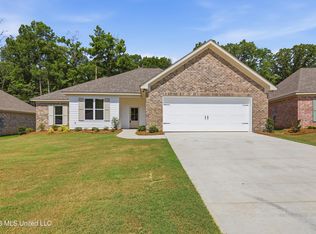 216 Anderson Oaks Dr, Pearl, MS 39208