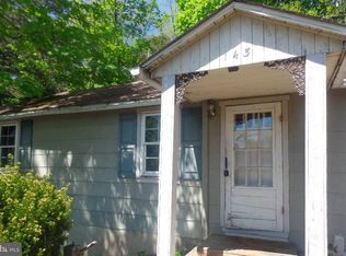 143 Game Farm Rd, Schwenksville, PA 19473