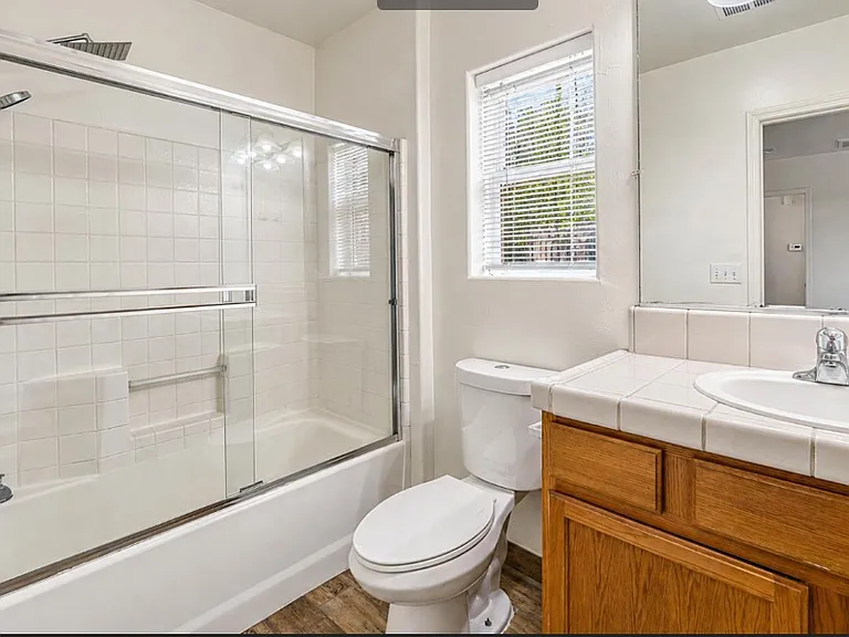 4426 Valpariso Way — Photo 6
