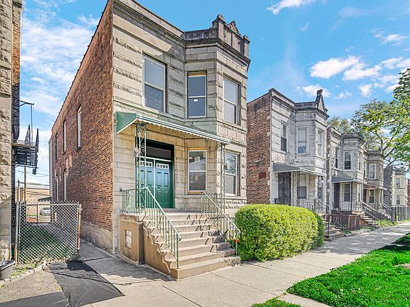 4th image of 3522 W Flournoy St #2F