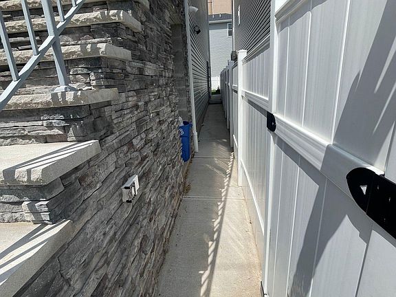 2nd image of 265 16th Ave Floor G