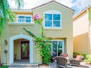 1042 Royal Pass Rd, Tampa, FL 33602