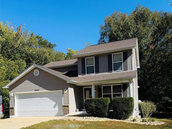 2241 Castlegate Dr, Imperial, MO 63052