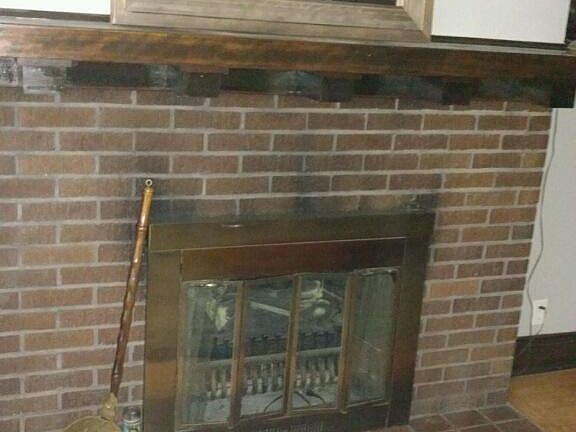 Apt #1 fire place