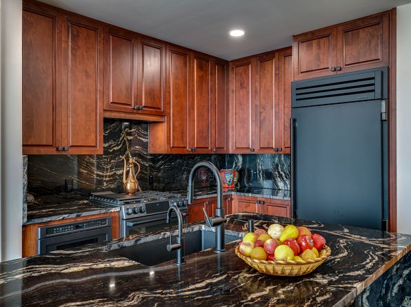 610 E Market St UNIT 2706