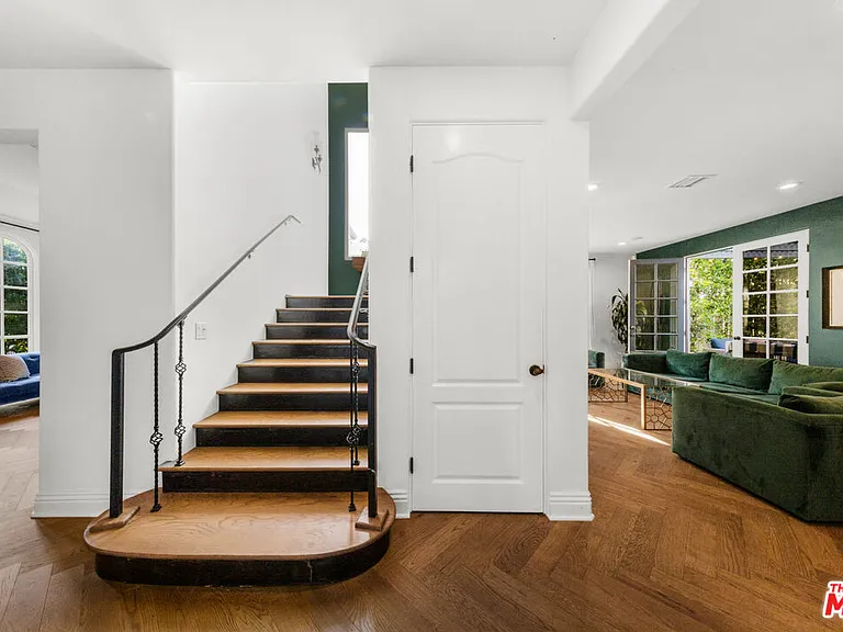 725 Oxford Ave — Photo 16
