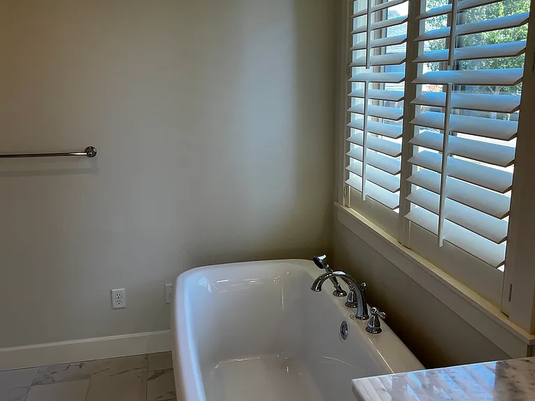 10402 NW 32nd Dr — Photo 25