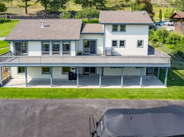135 Ridgewood Dr, Lakeside, MT 59922