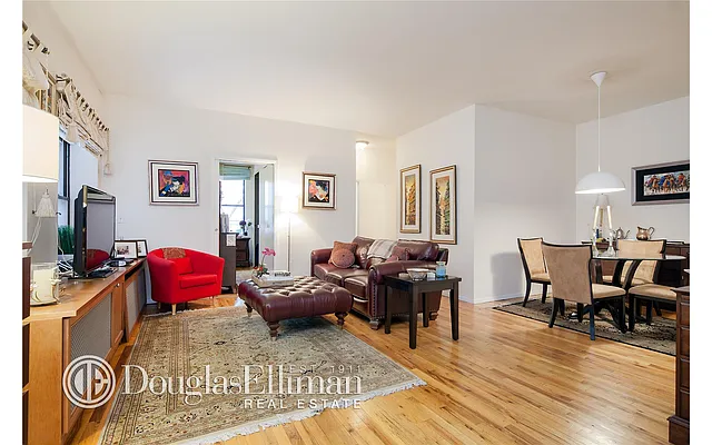 Rented by Douglas Elliman | media 27