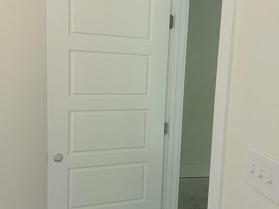 5th image of 1831 Woodland Rd