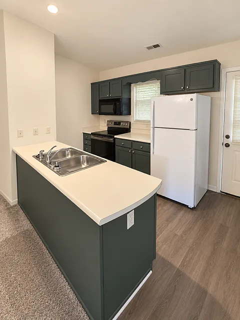 1 bed, 672 sqft, $1,400 — Photo 4