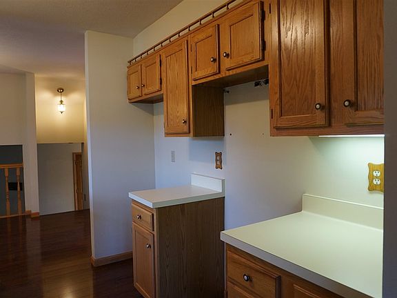 4th image of 317 Whittemore Dr