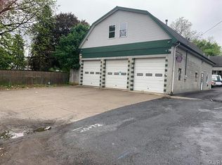 1041 N 6th St, Whitehall, PA 18052