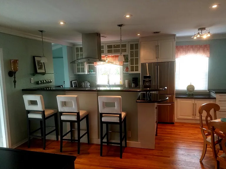 415 NE 8th Ave — Photo 3