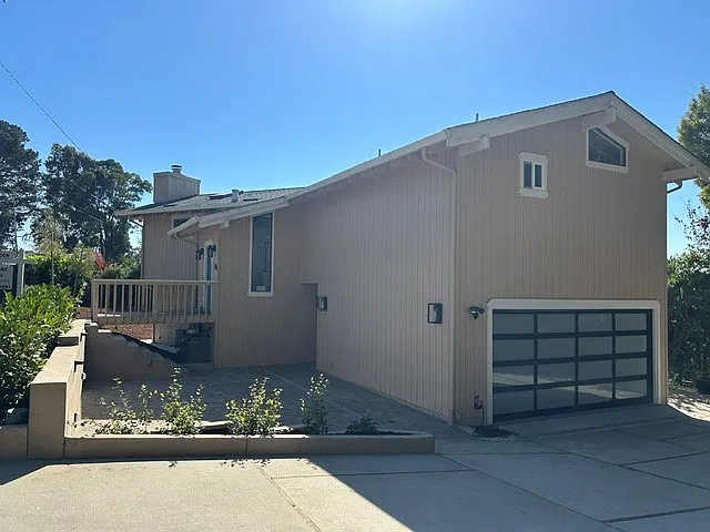 204 Bayview Ct