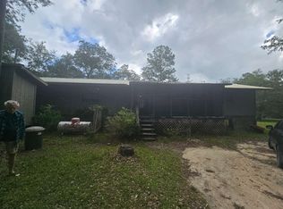 1147 SE Arabian Rd, Branford, FL 32008