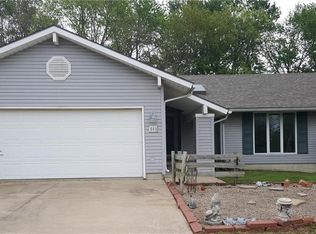508 Dyer St, Odessa, MO 64076