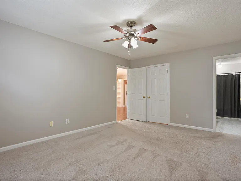 304 Nevis Dr — Photo 16