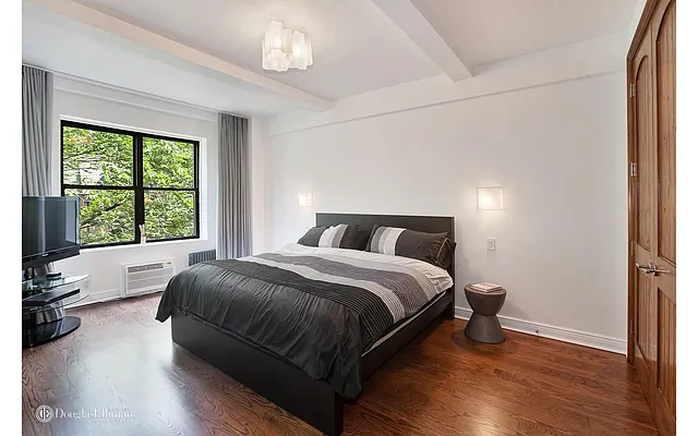 Sold by Douglas Elliman | media 6