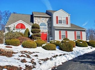 500 Andrew St, Green Brook, NJ 08812