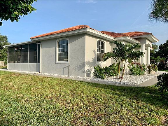 3rd image of 2301 Goya Dr